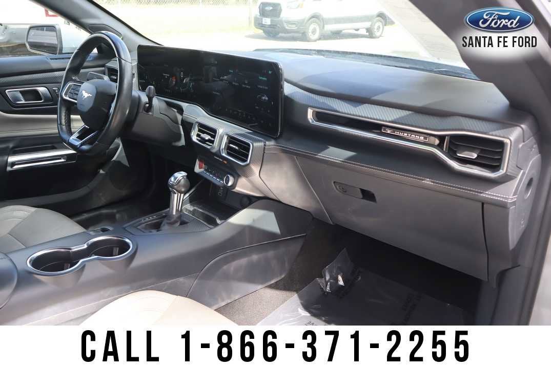 2024 Ford Mustang Premium