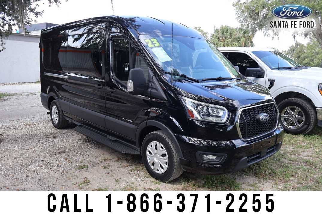 2023 Ford Transit Passenger Wagon XLT