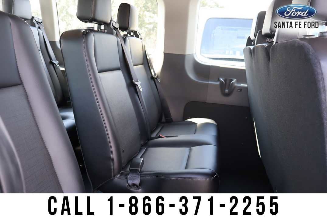 2026 Ford Transit Passenger Wagon Base