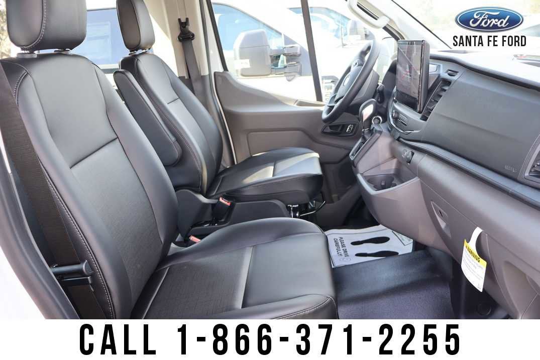 2026 Ford Transit Passenger Wagon Base