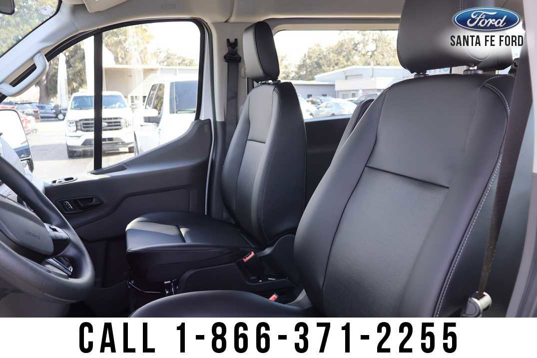 2026 Ford Transit Passenger Wagon Base