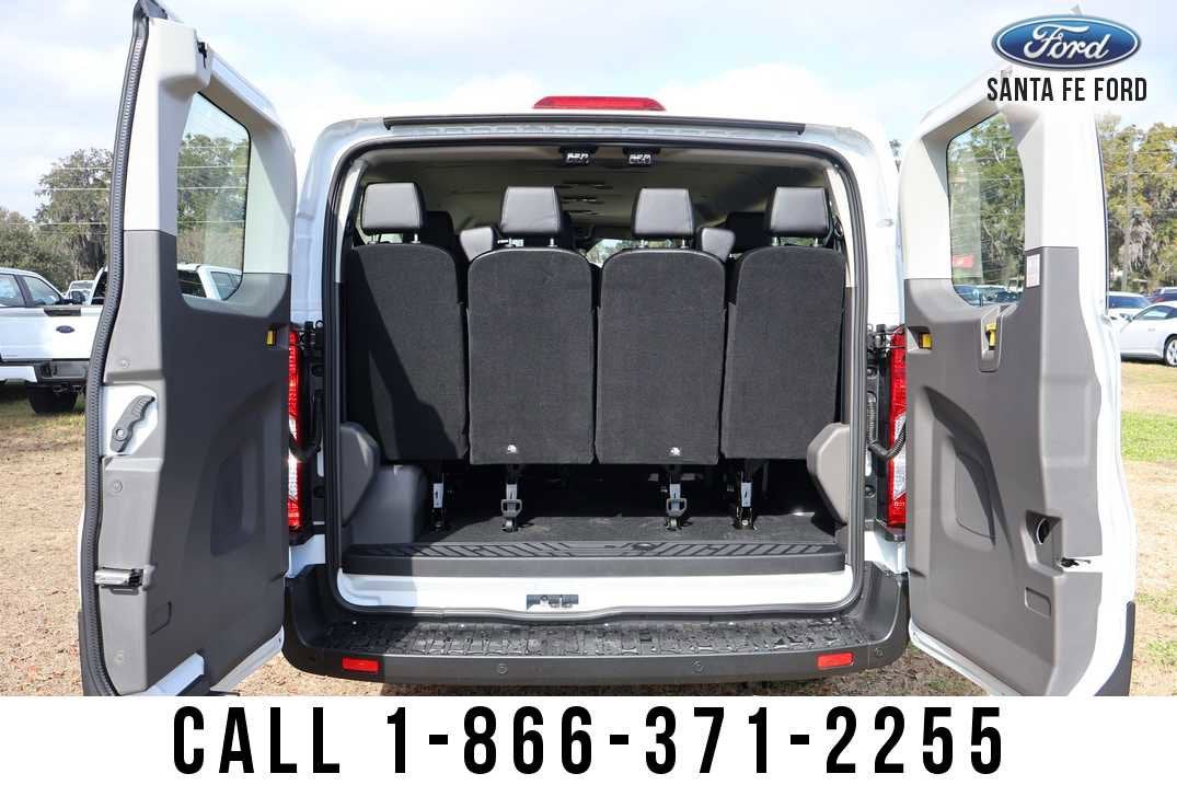 2026 Ford Transit Passenger Wagon Base