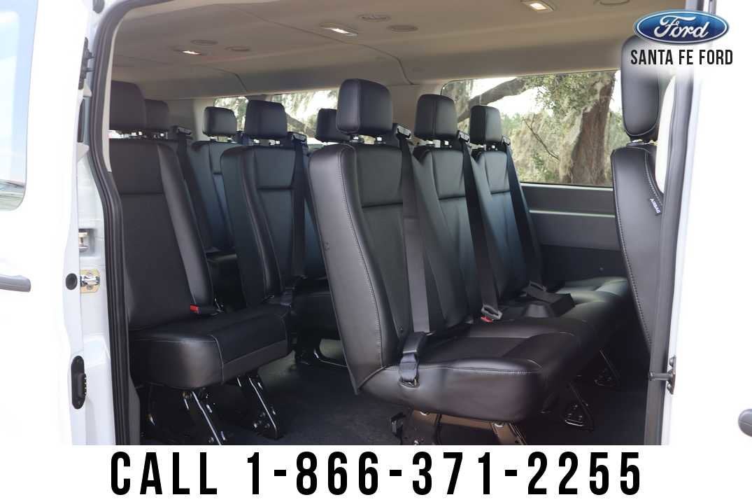 2026 Ford Transit Passenger Wagon Base