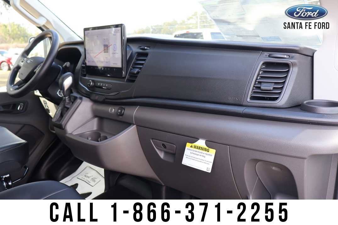 2026 Ford Transit Passenger Wagon Base