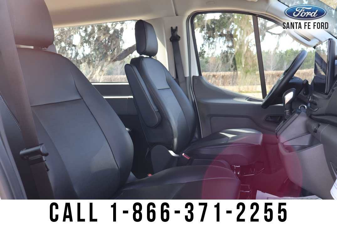 2026 Ford Transit Passenger Wagon Base