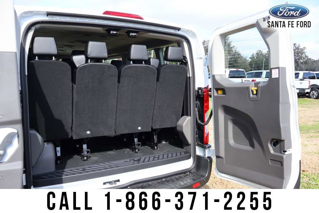 2026 Ford Transit Passenger Wagon Base