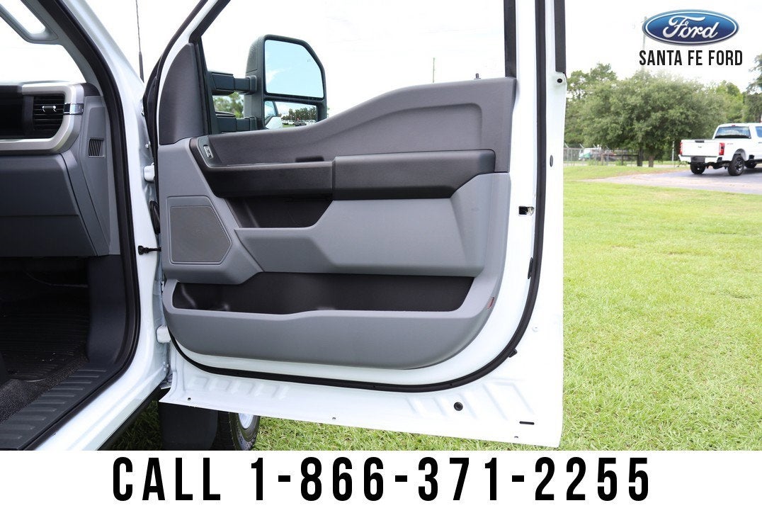 2025 Ford Super Duty F-450 DRW XL