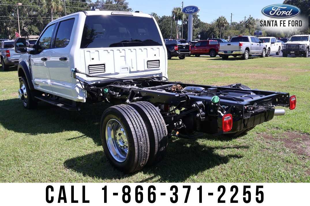 2027 Ford Super Duty F-450 DRW Base