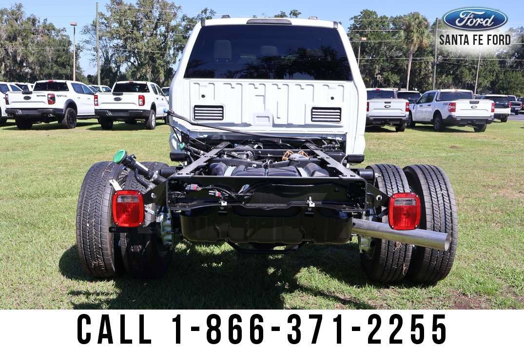 2027 Ford Super Duty F-450 DRW Base