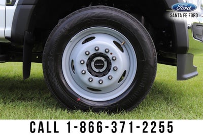 2025 Ford Super Duty F-550 DRW XL