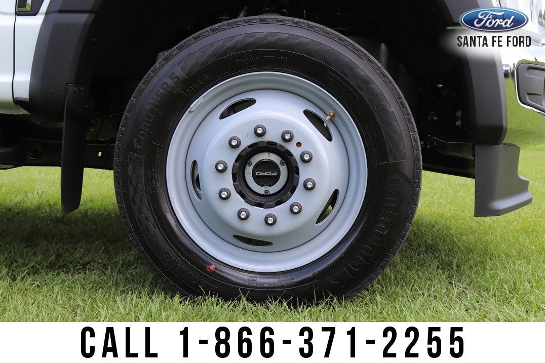 2025 Ford Super Duty F-550 DRW XL