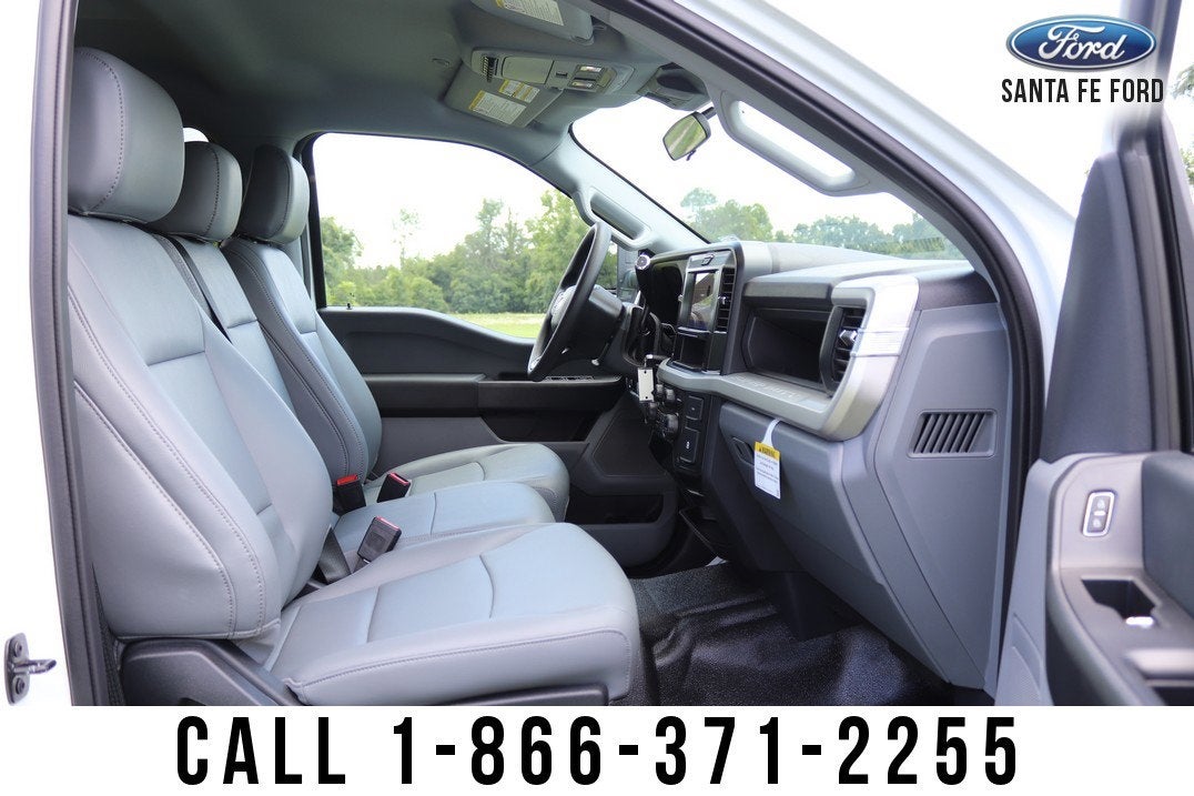 2025 Ford Super Duty F-550 DRW XL