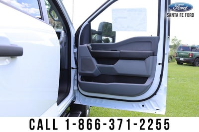 2025 Ford Super Duty F-550 DRW XL