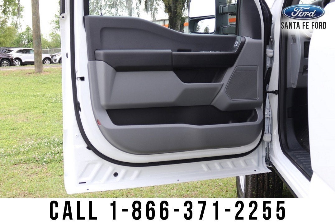 2025 Ford Super Duty F-350 SRW XL