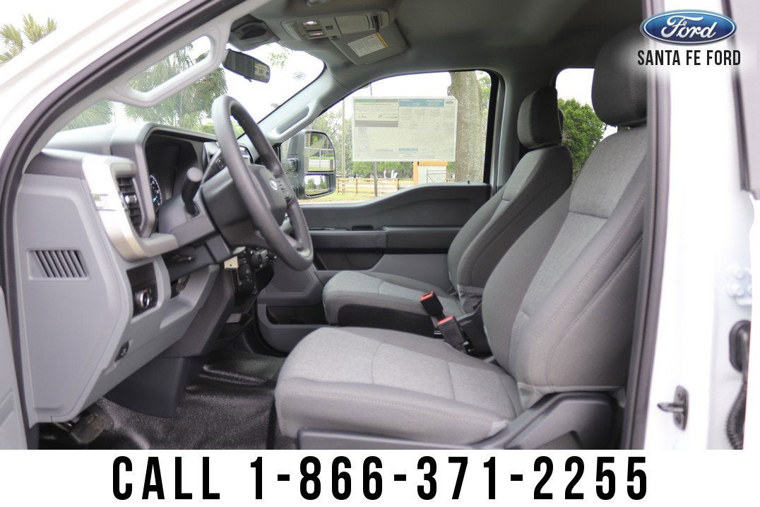 2025 Ford Super Duty F-350 SRW XL