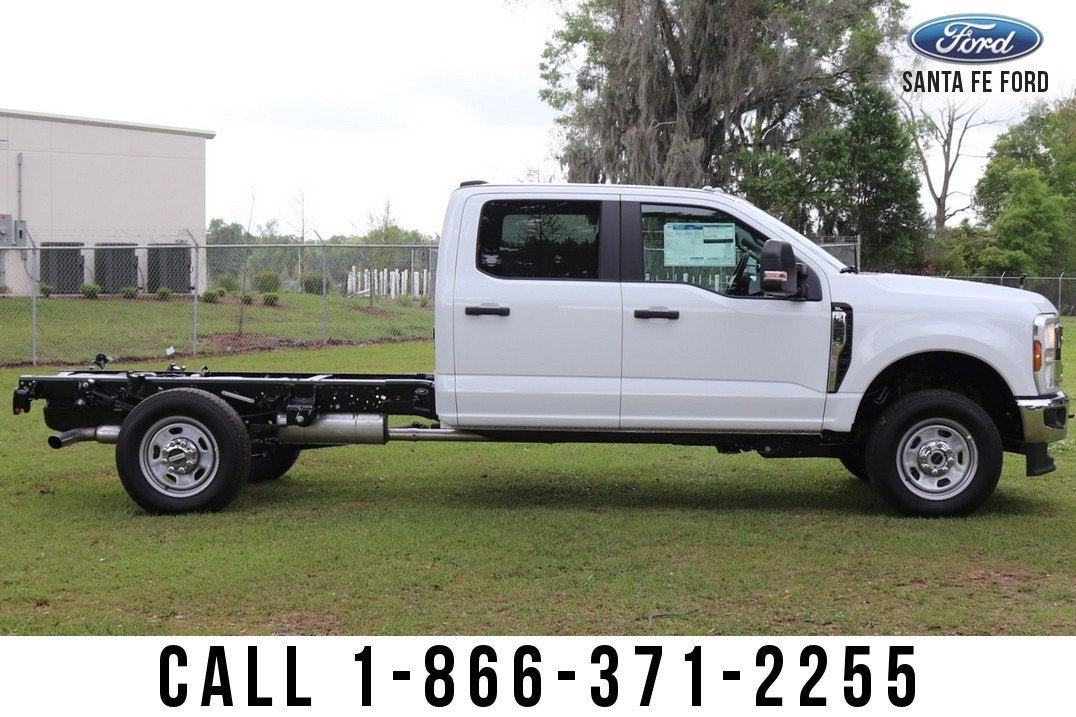 2025 Ford Super Duty F-350 SRW XL