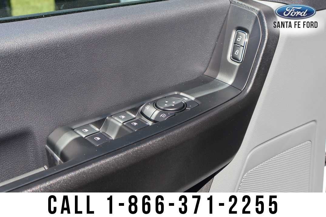 2027 Ford Super Duty F-350 DRW F-350® XL
