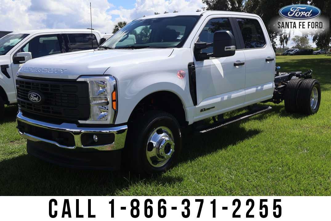 2027 Ford Super Duty F-350 DRW F-350® XL
