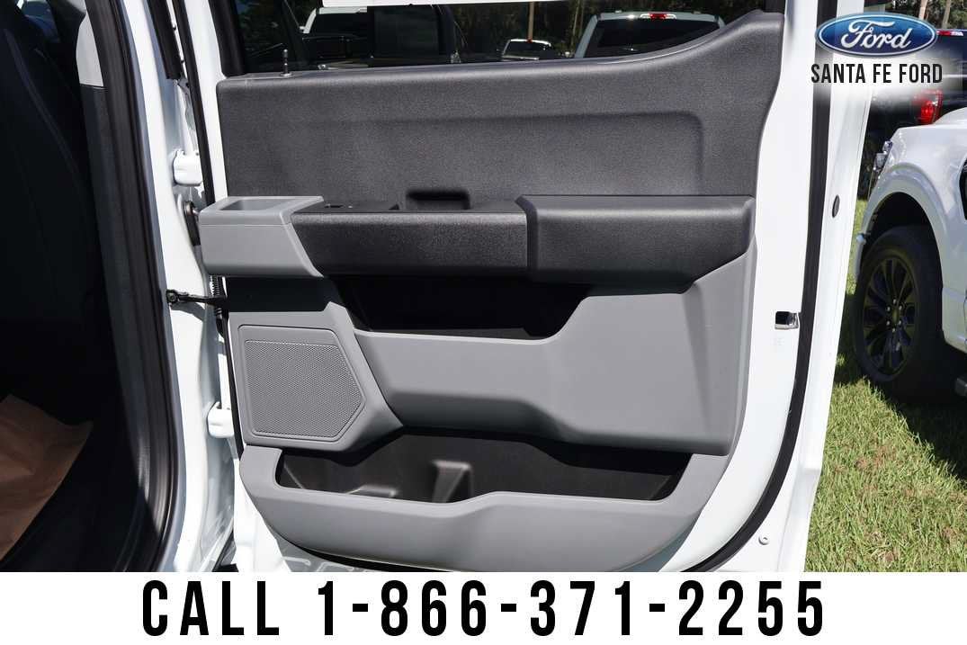 2027 Ford Super Duty F-350 DRW F-350® XL