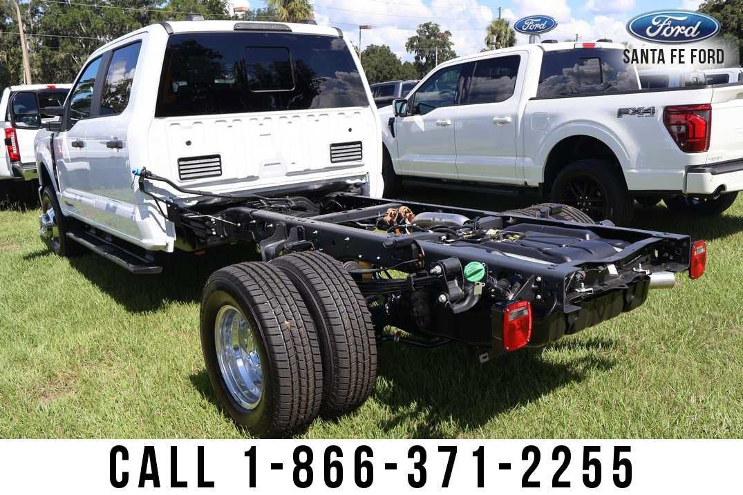 2027 Ford Super Duty F-350 DRW F-350® XL