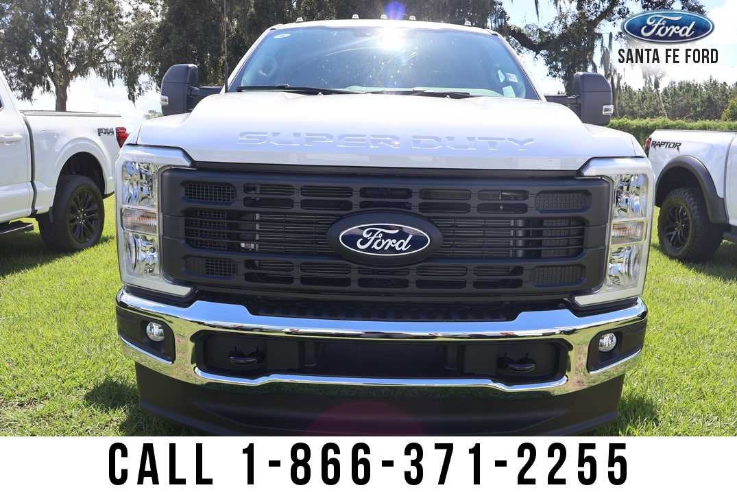 2027 Ford Super Duty F-350 DRW F-350® XL