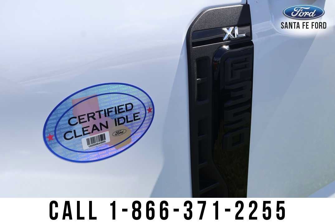 2027 Ford Super Duty F-350 DRW F-350® XL
