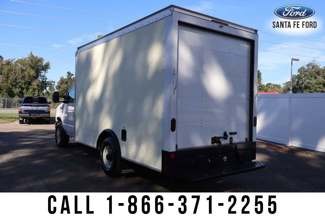 2023 Ford E-Series Cutaway Base