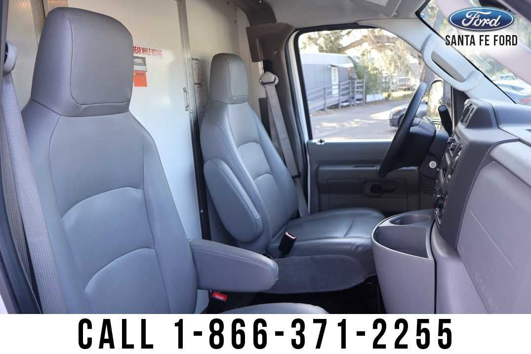 2023 Ford E-Series Cutaway Base