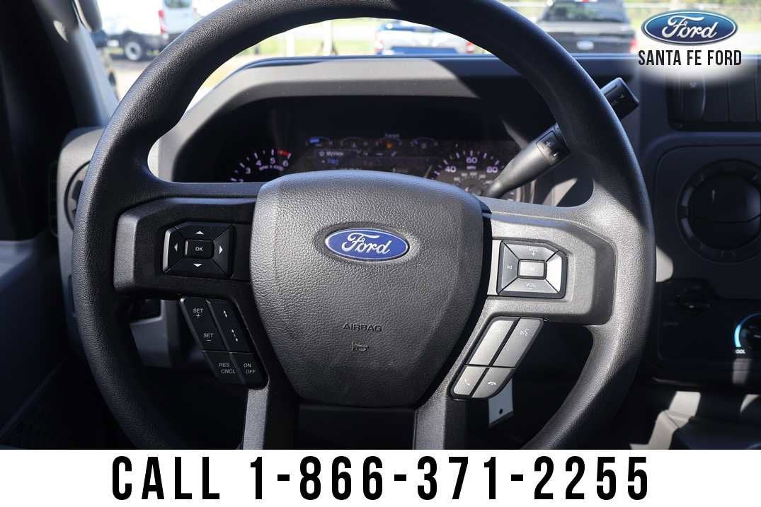 2023 Ford E-Series Cutaway Base