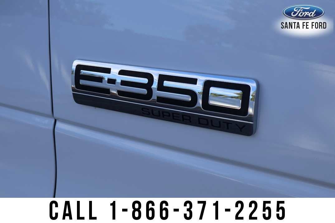 2023 Ford E-Series Cutaway Base