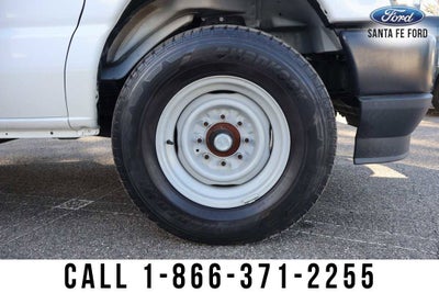 2023 Ford E-Series Cutaway Base