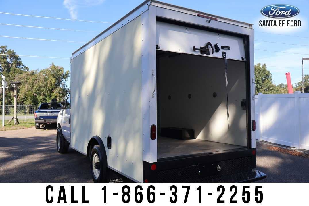 2023 Ford E-Series Cutaway Base