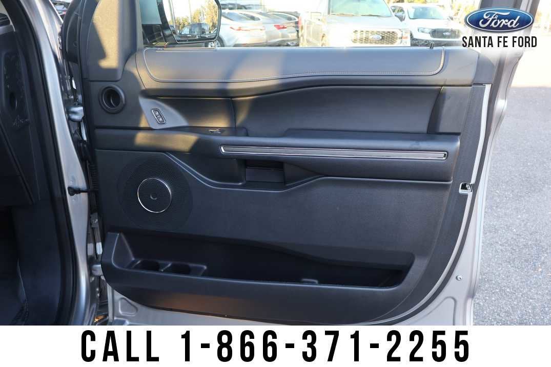 2022 Ford Expedition Max XLT