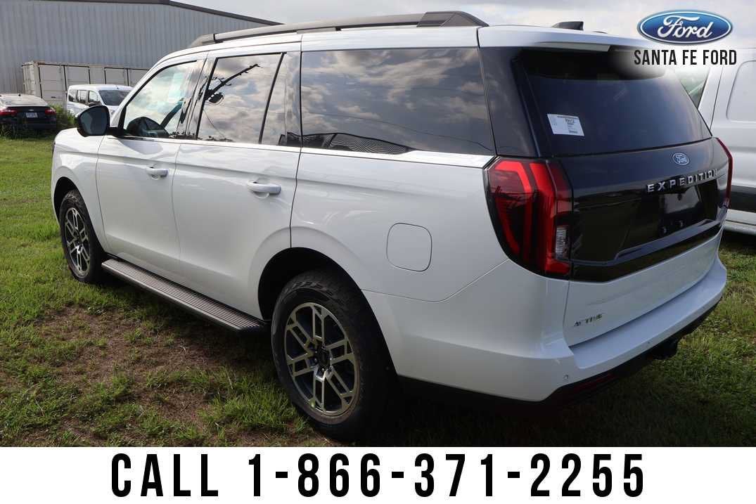 2026 Ford Expedition Active