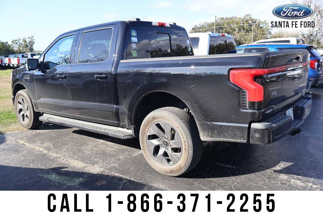 2023 Ford F-150 Lightning LARIAT