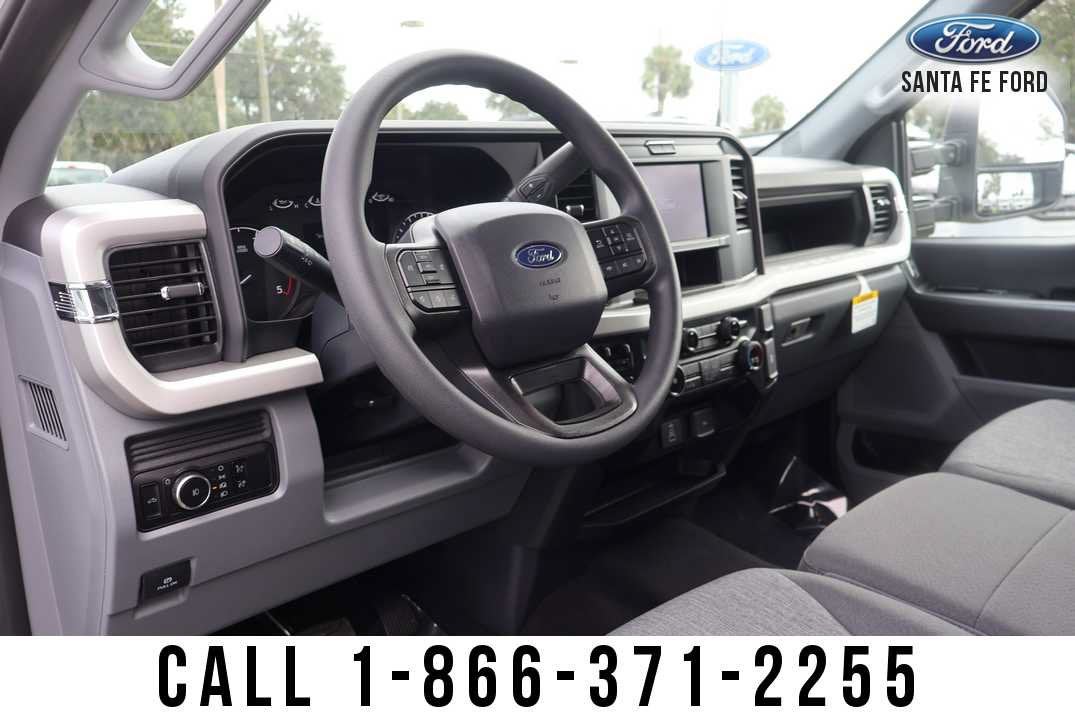 2027 Ford Super Duty F-250 SRW Base