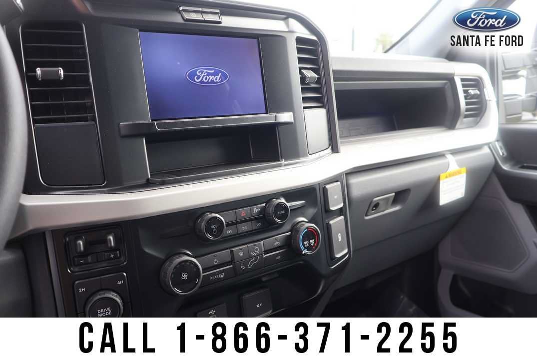 2027 Ford Super Duty F-250 SRW Base