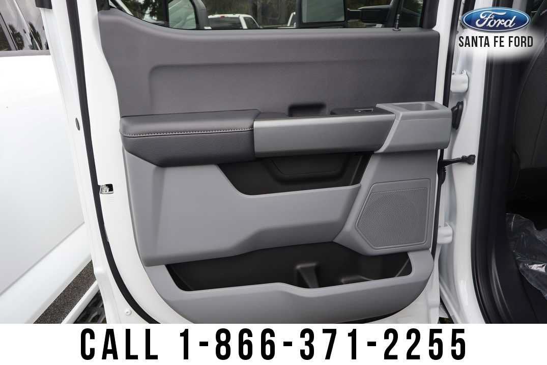 2027 Ford Super Duty F-250 SRW Base
