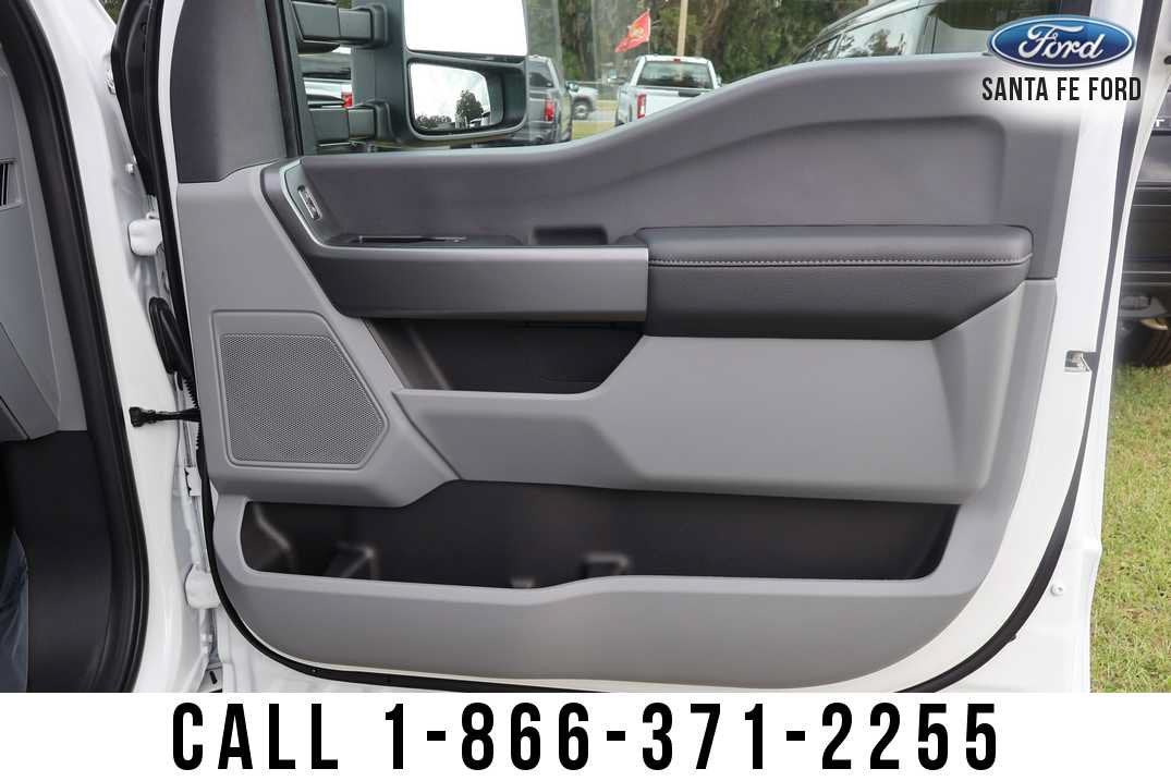 2027 Ford Super Duty F-250 SRW Base