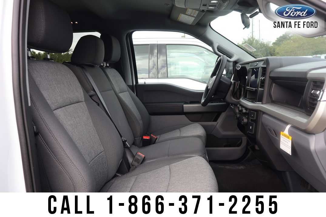 2027 Ford Super Duty F-250 SRW Base