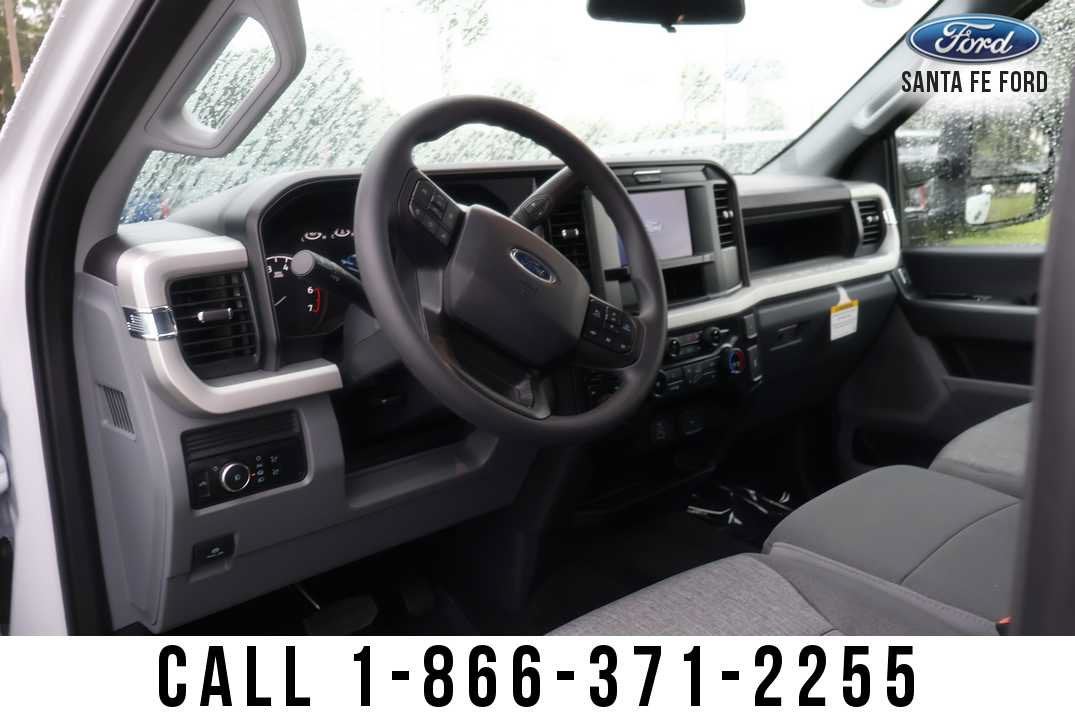 2026 Ford Super Duty F-250 SRW Base