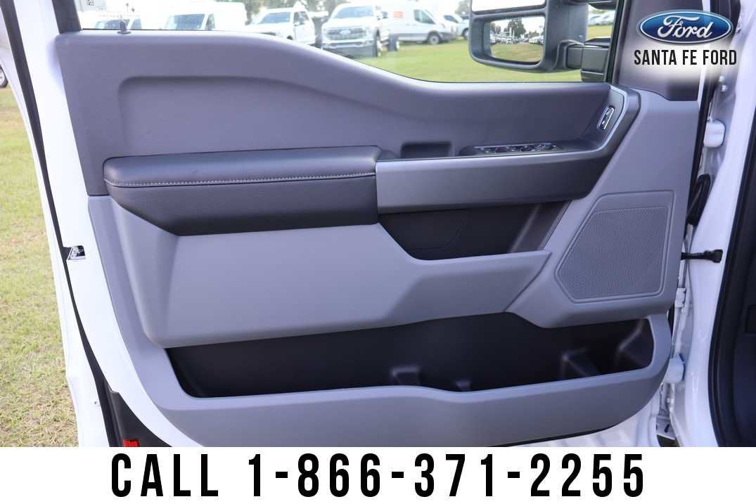 2027 Ford Super Duty F-250 SRW XL