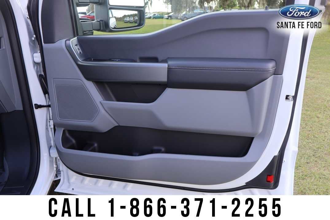 2027 Ford Super Duty F-250 SRW XL