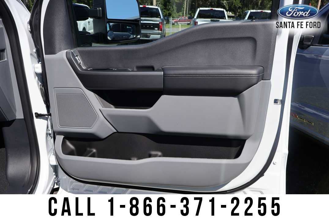 2027 Ford Super Duty F-250 SRW Base