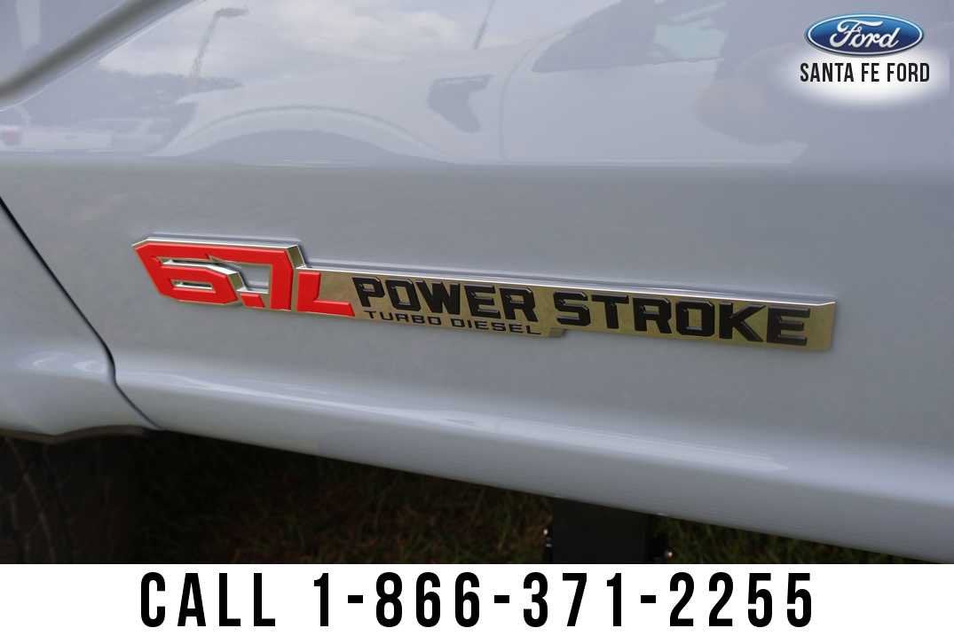 2027 Ford Super Duty F-250 SRW Platinum