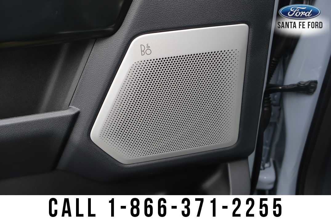 2027 Ford Super Duty F-250 SRW Platinum