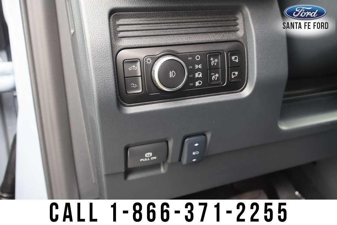 2027 Ford Super Duty F-250 SRW Platinum