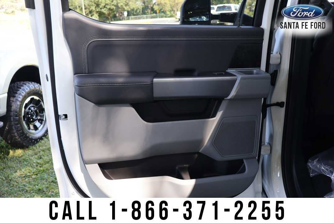 2027 Ford Super Duty F-250 SRW Base