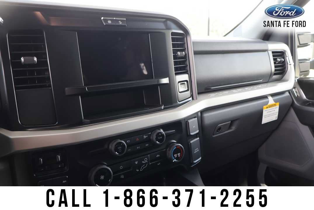 2027 Ford Super Duty F-250 SRW Base