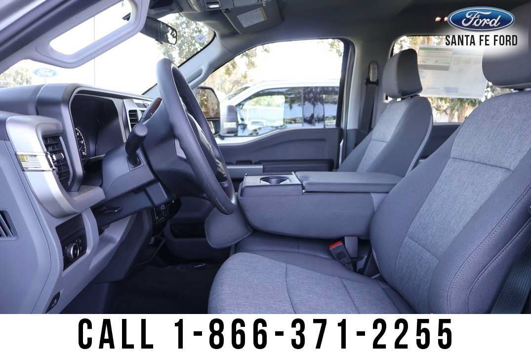 2027 Ford Super Duty F-250 SRW Base